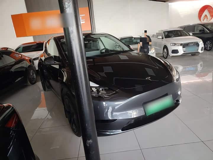 Фото 4 - Tesla Model Y