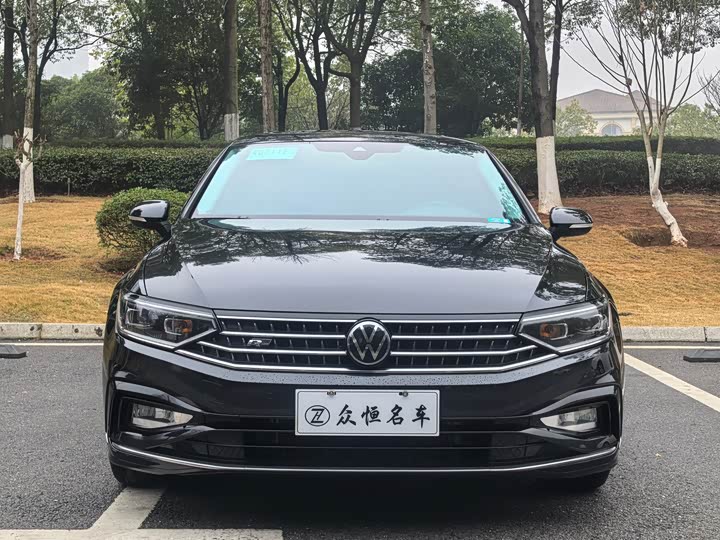 Фото 2 - Volkswagen Magotan