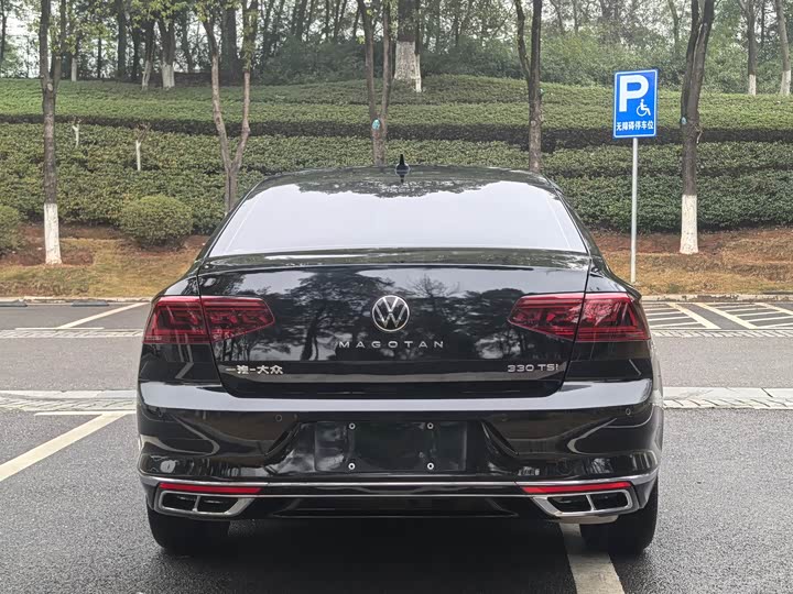 Фото 5 - Volkswagen Magotan