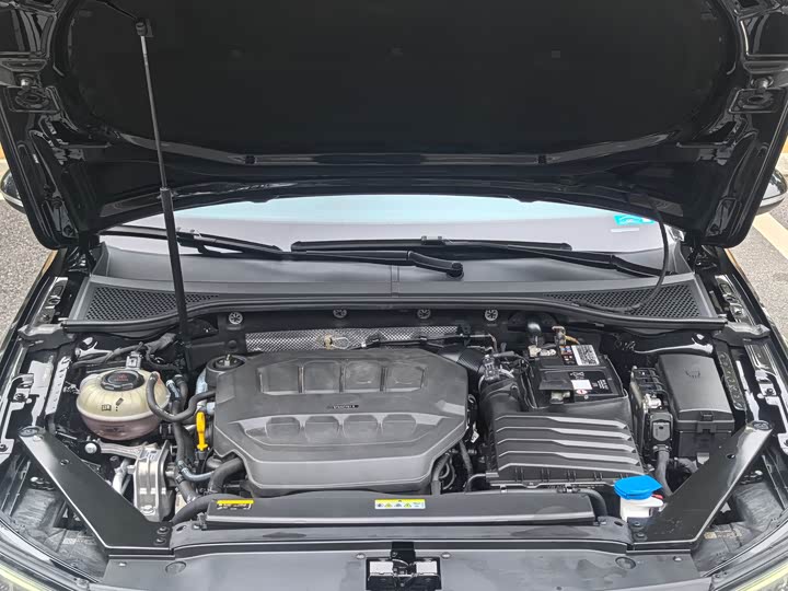 Фото 8 - Volkswagen Magotan