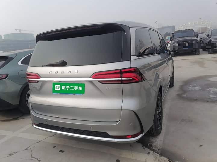 Фото 7 - Roewe iMax 8