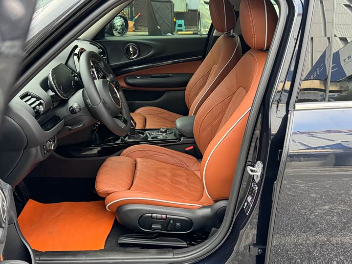 Фото 5 - Mini Clubman