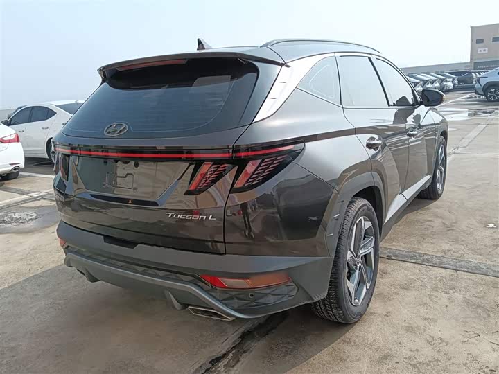 Фото 7 - Hyundai Tucson L