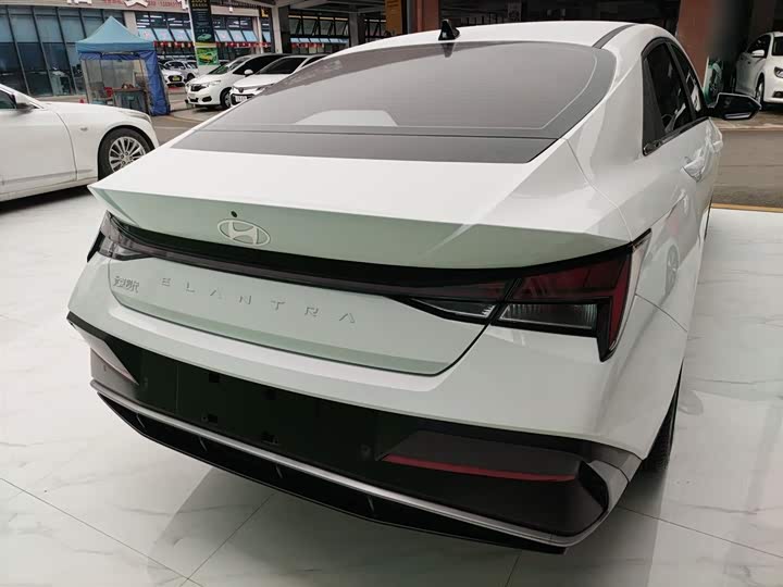 Фото 6 - Hyundai Elantra N line