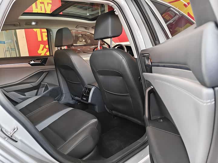 Фото 8 - Volkswagen Sagitar L