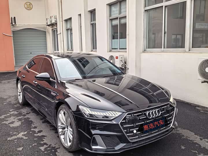 Фото 3 - Audi A7L