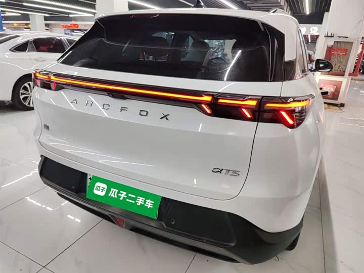 Фото 7 - BAIC Arcfox Alpha T5