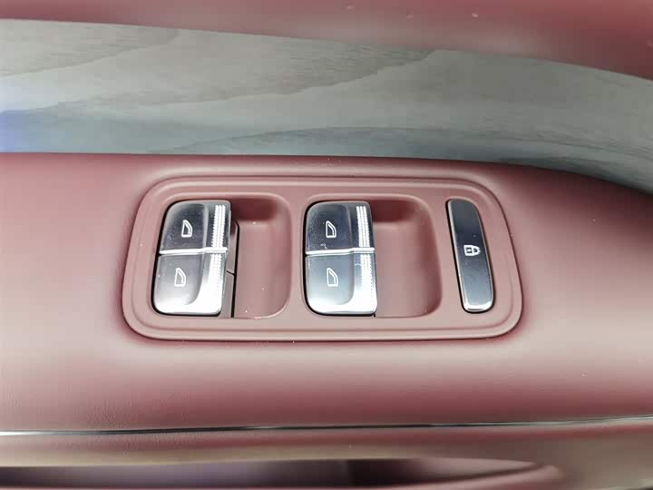 Фото 9 - Voyah Taishan