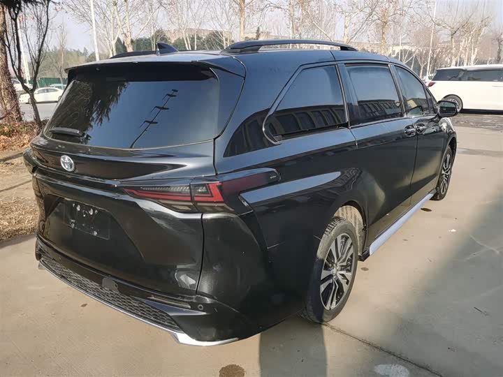 Фото 7 - Toyota Granvia