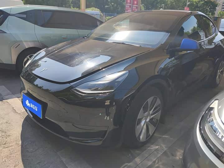 Фото 1 - Tesla Model Y