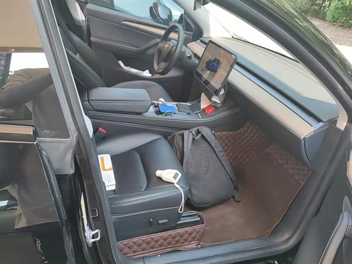 Фото 8 - Tesla Model Y