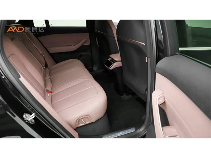 Фото 8 - Nio EC6