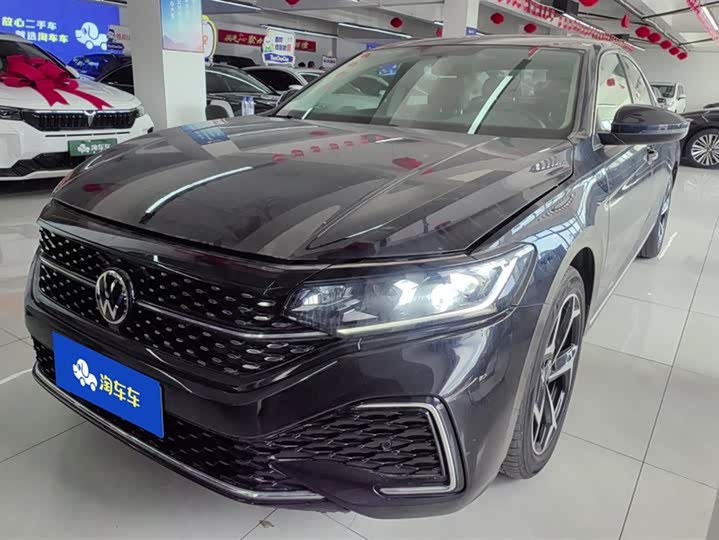 Фото 1 - Volkswagen Passat