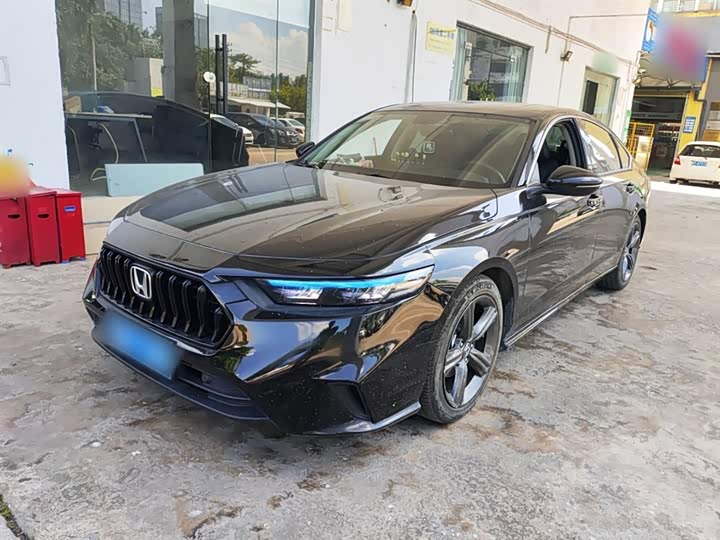 Фото 1 - Honda Inspire