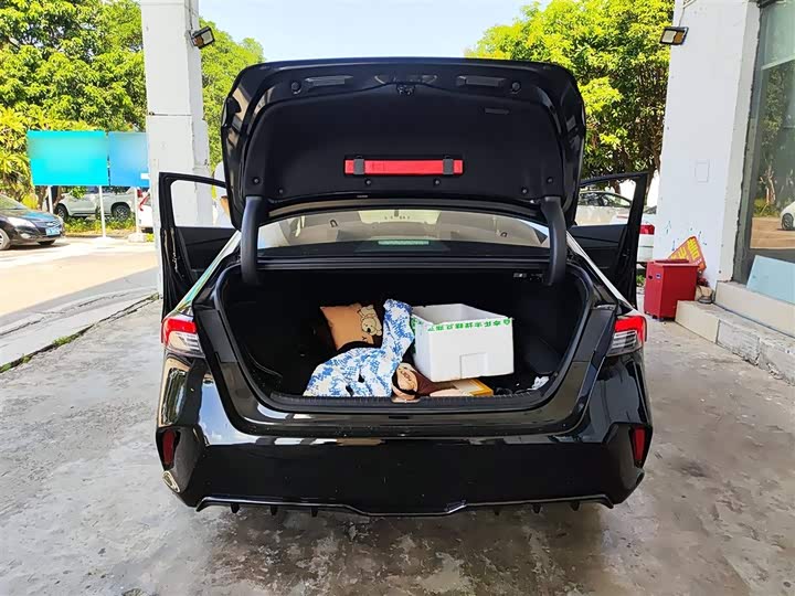 Фото 9 - Honda Inspire