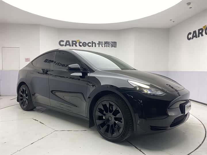 Фото 2 - Tesla Model Y