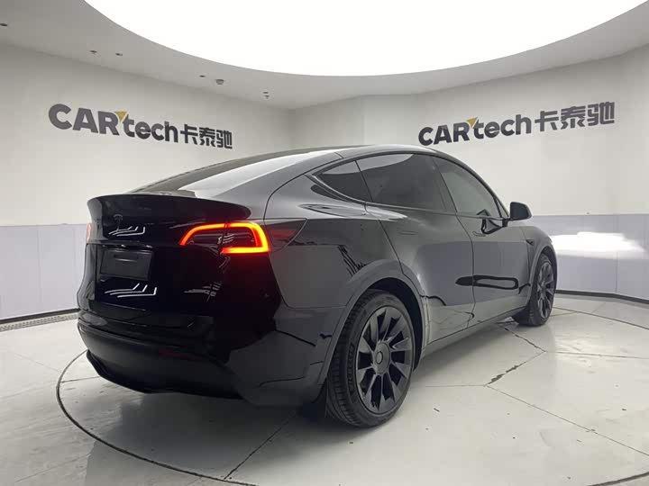 Фото 5 - Tesla Model Y