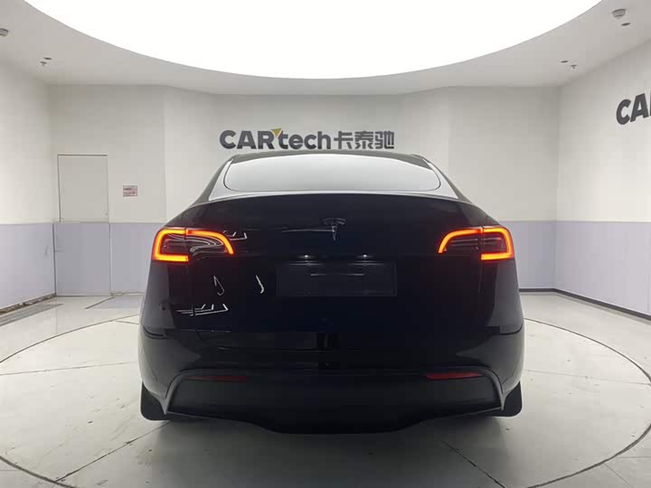 Фото 6 - Tesla Model Y