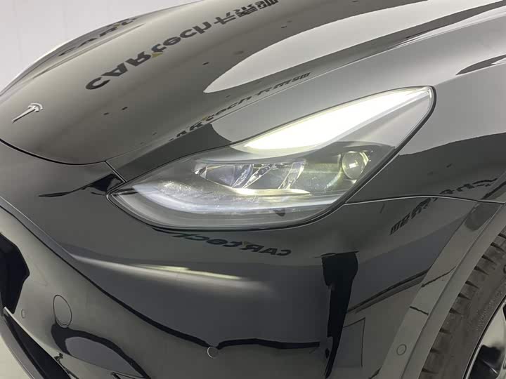 Фото 9 - Tesla Model Y