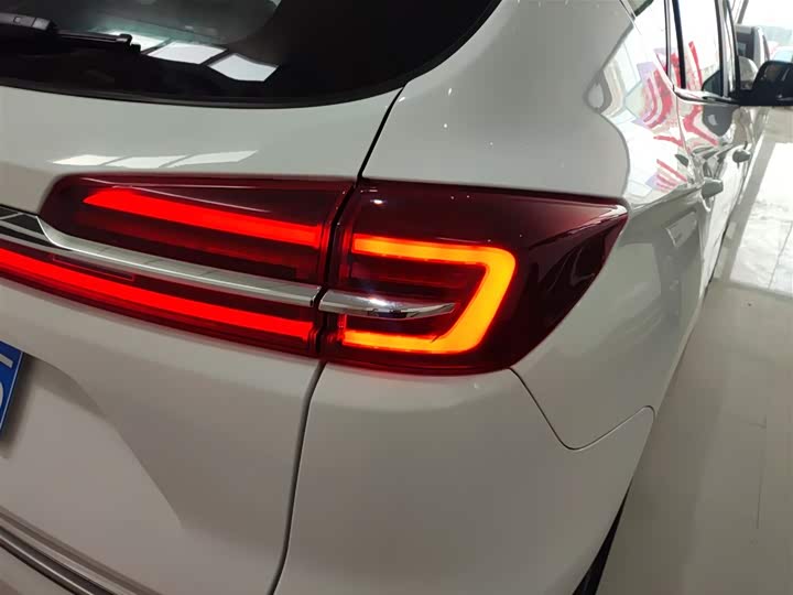 Фото 8 - BYD Song