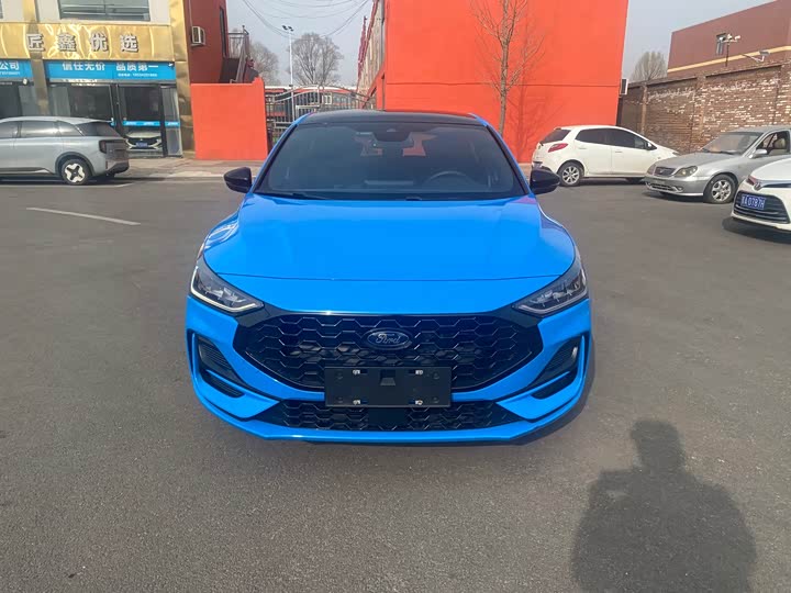 Фото 2 - Ford Focus