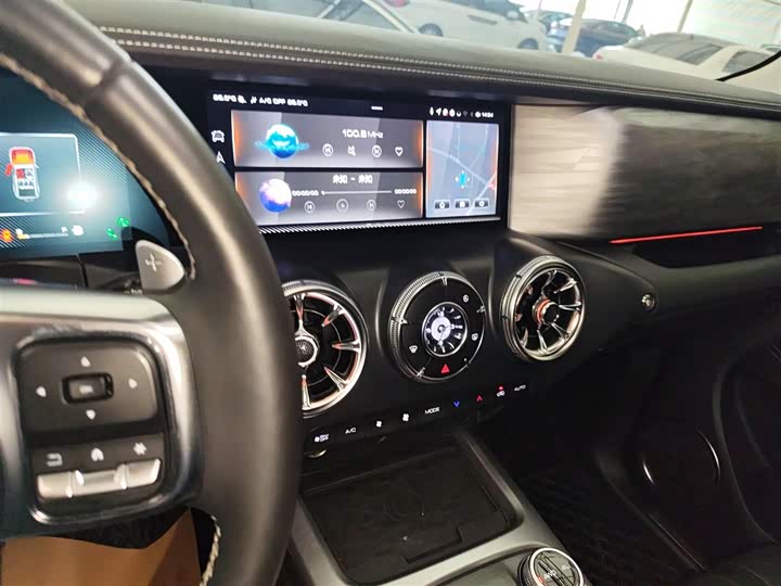 Фото 5 - Tank 300