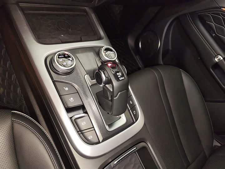 Фото 6 - Tank 300