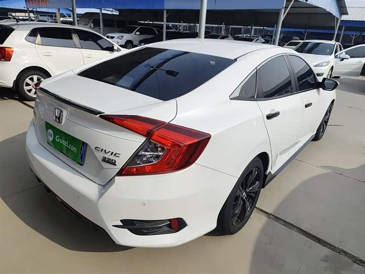 Фото 7 - Honda Civic