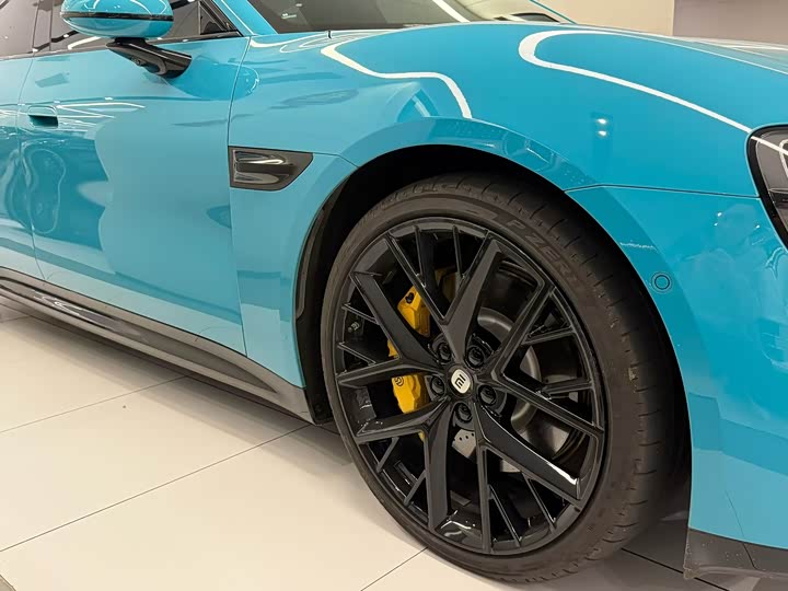 Фото 6 - Xiaomi SU7