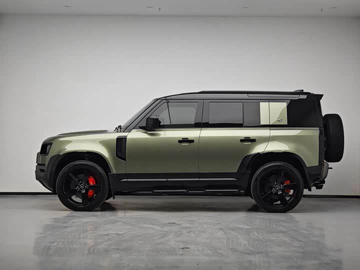 Фото 9 - Land Rover Defender