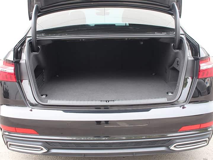 Фото 6 - Audi A6L Hybrid