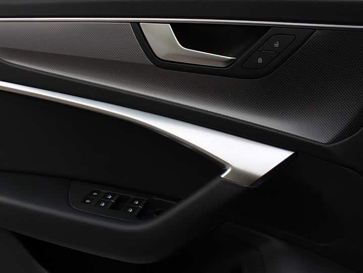 Фото 7 - Audi A6L Hybrid