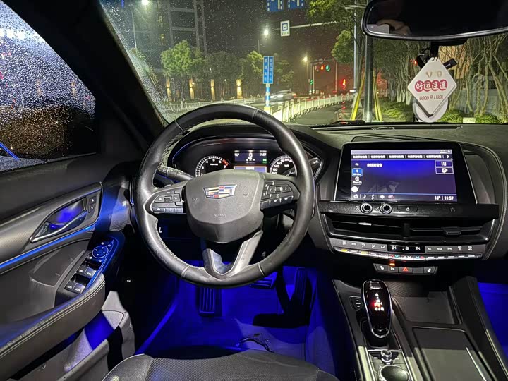 Фото 8 - Cadillac CT5