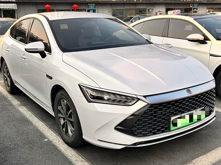 Фото 3 - BYD Qin Plus