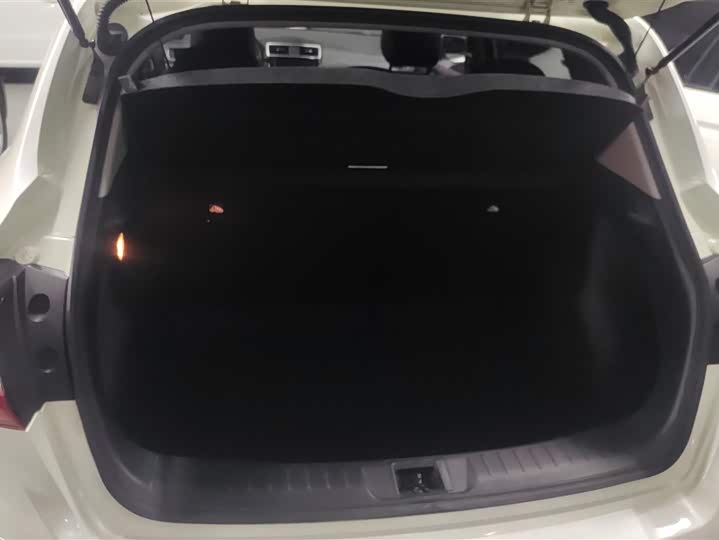 Фото 4 - Nissan Tiida