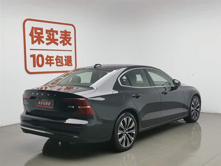 Фото 2 - Volvo S60