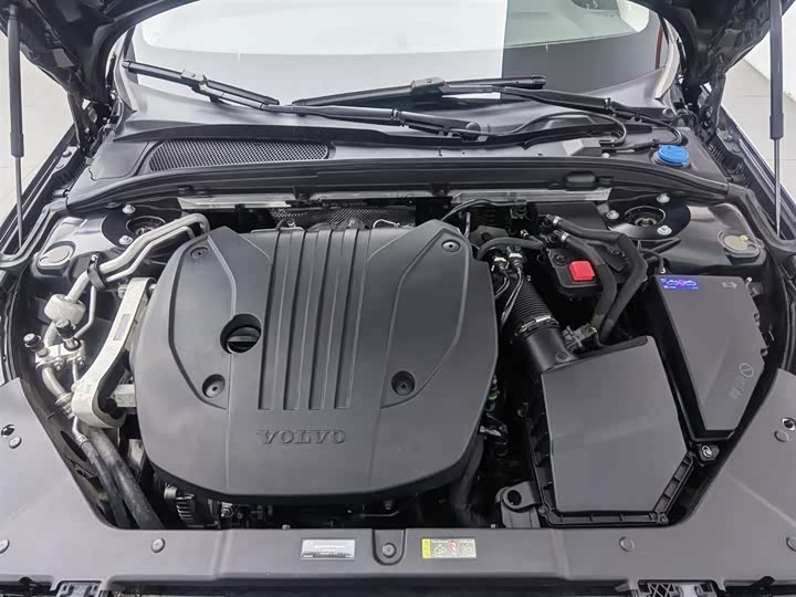 Фото 6 - Volvo S60