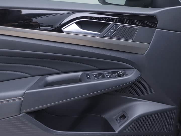 Фото 6 - Volkswagen Passat