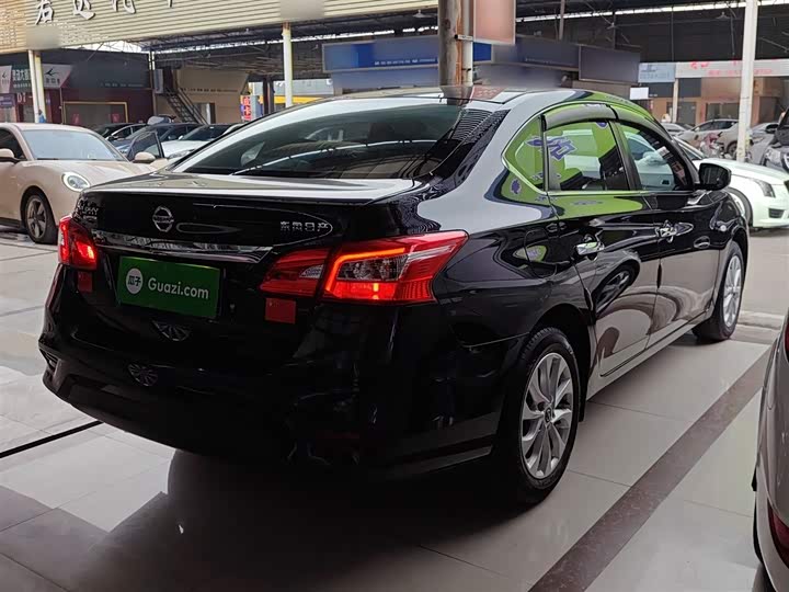 Фото 7 - Nissan Sylphy