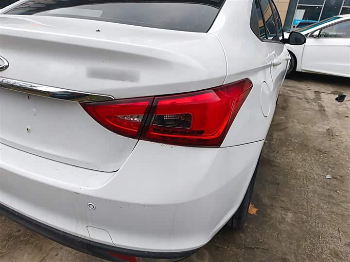 Фото 8 - Chery Arrizo 5