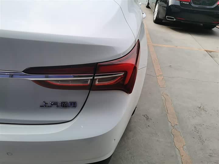 Фото 8 - Buick Verano