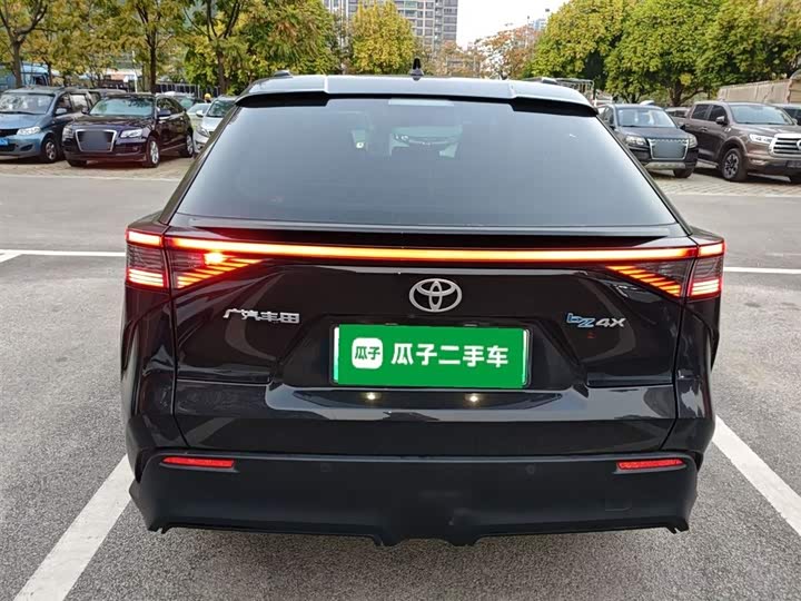 Фото 6 - Toyota bZ4X