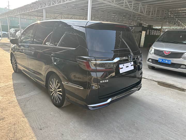 Фото 4 - Honda Elysion