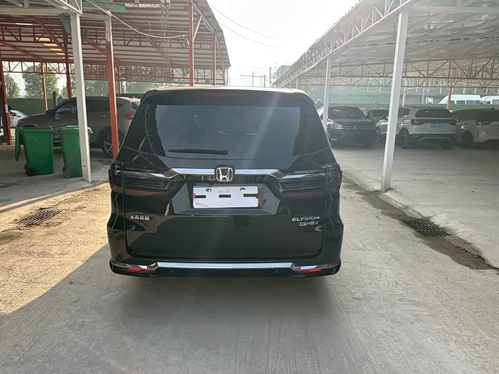 Фото 5 - Honda Elysion