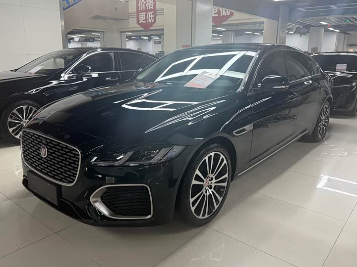 Фото 1 - Jaguar XF L