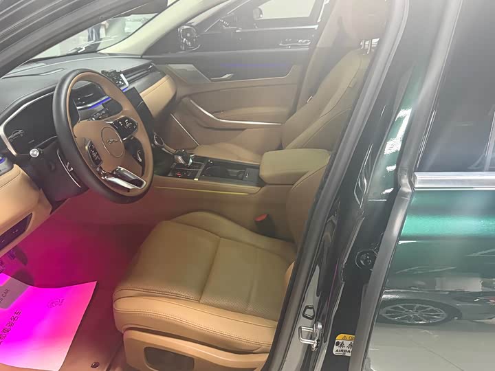 Фото 2 - Jaguar XF L