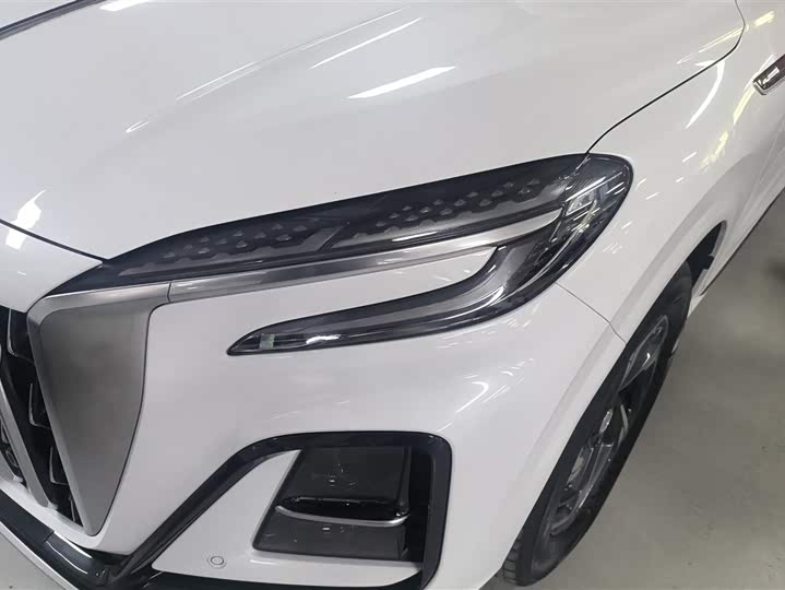 Фото 5 - Hongqi HS3