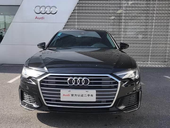 Фото 2 - Audi A6L