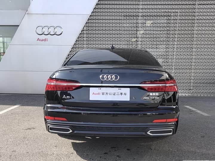 Фото 5 - Audi A6L