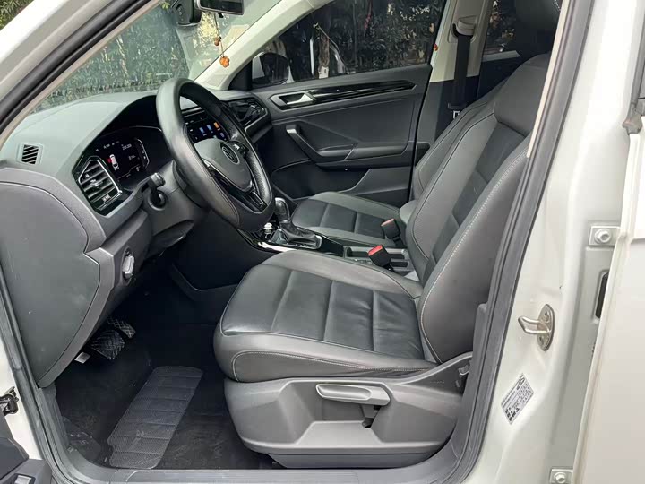 Фото 4 - Volkswagen T-Roc